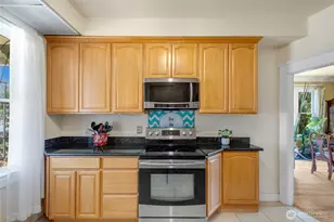 3836 Letitia Ave S, Seattle, WA 98118 - Photo 14