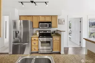 300 High School Rd NE, Bainbridge Island, WA 98110 - Photo 18