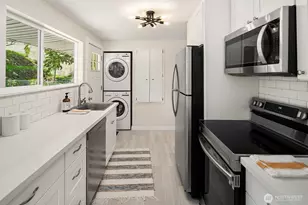 9275 Renton Ave S, Seattle, WA 98118 - Photo 14