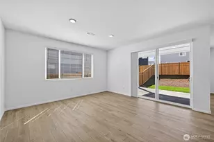 20480 Echo Ln E, Bonney Lake, WA 98391 - Photo 6