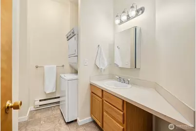 1711 NE 104th Street, Seattle, WA 98125 - Photo 22