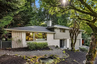 1711 NE 104th Street, Seattle, WA 98125 - Photo 2