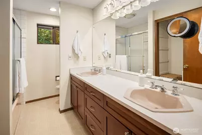 1711 NE 104th Street, Seattle, WA 98125 - Photo 16