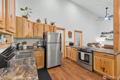 7533 Canyon View Drive, Deming, WA 98244 - Photo 8