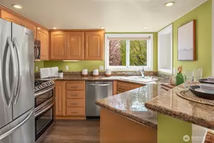 3201 23rd Ave W, Seattle, WA 98199 - Photo 12