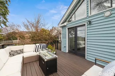 2419 28th Avenue W, Seattle, WA 98199 - Photo 32