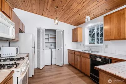 2219 13th Street, Anacortes, WA 98221 - Photo 14