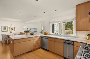 1716 Bellevue Way NE, Bellevue, WA 98004 - Photo 10