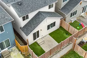 18709 107th Ave Ct E, Puyallup, WA 98374 - Photo 32