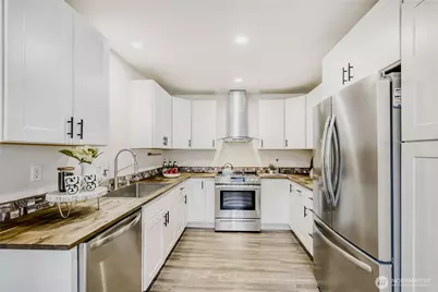 14929 130th Avenue SE, Renton, WA 98058 - Photo 10