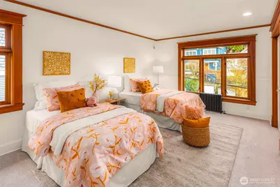 2117 N 36th Street, Seattle, WA 98103 - Photo 28