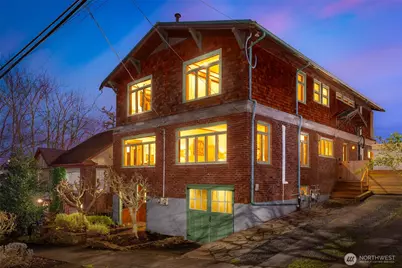 2117 N 36th Street, Seattle, WA 98103 - Photo 2