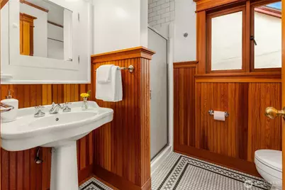 2117 N 36th Street, Seattle, WA 98103 - Photo 20