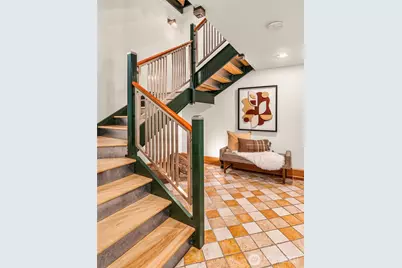 2117 N 36th Street, Seattle, WA 98103 - Photo 10