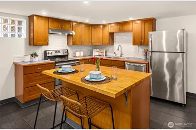 2117 N 36th Street, Seattle, WA 98103 - Photo 34