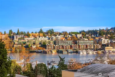 2117 N 36th Street, Seattle, WA 98103 - Photo 22
