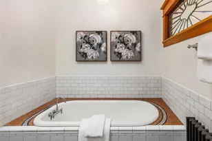 2117 N 36th St, Seattle, WA 98103 - Photo 24