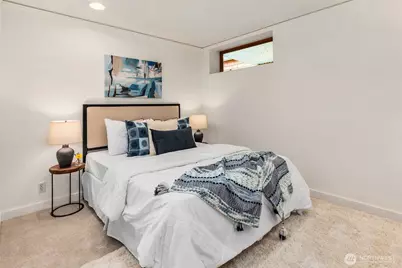 2117 N 36th Street, Seattle, WA 98103 - Photo 36