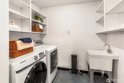 2117 N 36th Street, Seattle, WA 98103 - Photo 28