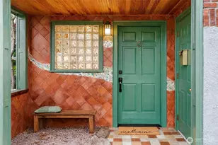 2117 N 36th St, Seattle, WA 98103 - Photo 6