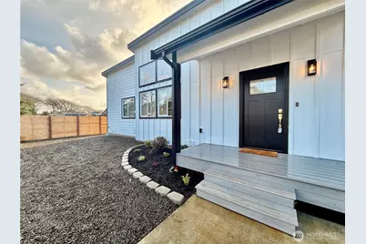 465 Octopus Avenue NE, Ocean Shores, WA 98569 - Photo 2