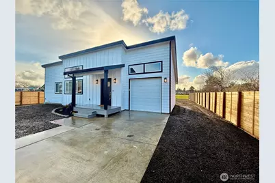 465 Octopus Avenue NE, Ocean Shores, WA 98569 - Photo 1