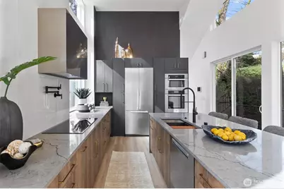 11905 89th Avenue NE, Kirkland, WA 98034 - Photo 4