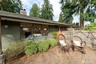 8805 27th Ave NE, Seattle, WA 98115 - Photo 2