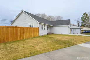 1038 W Lakeside Dr, Moses Lake, WA 98837 - Photo 34