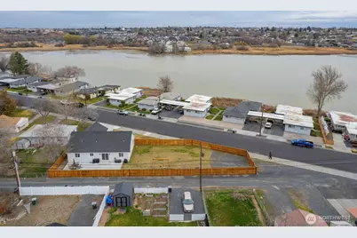 1038 W Lakeside Drive, Moses Lake, WA 98837 - Photo 4