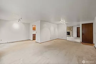 210 E Hawthorne Place, Port Angeles, WA 98362 - Photo 4