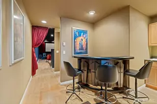 210 E Hawthorne Pl, Port Angeles, WA 98362 - Photo 32