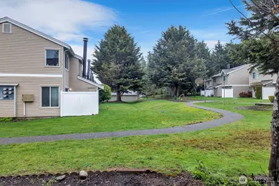 2100 S 336th Street #L3, Federal Way, WA 98003 - Photo 8