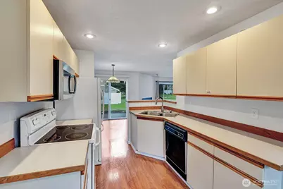 2100 S 336th Street #L3, Federal Way, WA 98003 - Photo 6