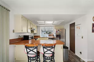 15401 Meridian Ave N, Shoreline, WA 98133 - Photo 12