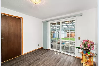 15401 Meridian Avenue N, Shoreline, WA 98133 - Photo 14