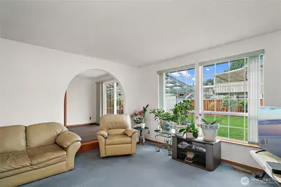 15401 Meridian Avenue N, Shoreline, WA 98133 - Photo 8