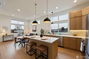 2213 W Bertona St, Seattle, WA 98199 - Photo 10