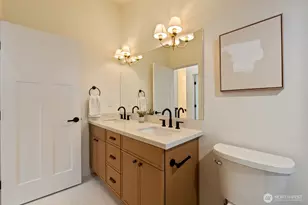 2213 W Bertona St, Seattle, WA 98199 - Photo 24