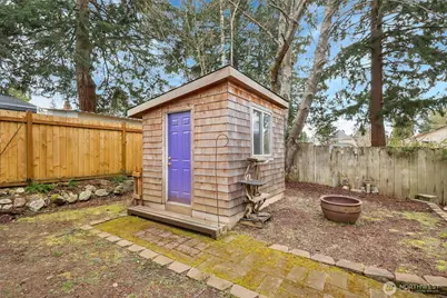 13722 Interlake Avenue N, Seattle, WA 98133 - Photo 28