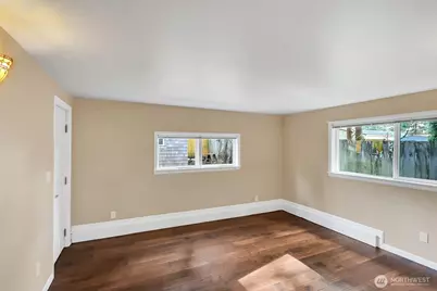 13722 Interlake Avenue N, Seattle, WA 98133 - Photo 18