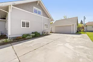 1304 S Oak St, Port Angeles, WA 98362 - Photo 4