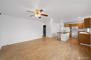 1225 Hemlock Pl, Mount Vernon, WA 98273 - Photo 4