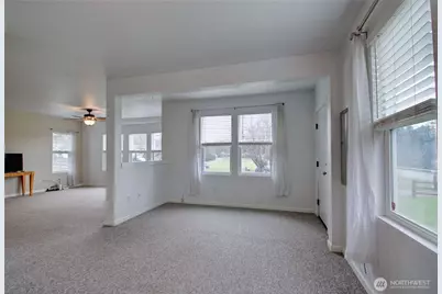 3196 Hawks Prairie Road, Oak Harbor, WA 98277 - Photo 16