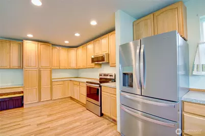 3196 Hawks Prairie Road, Oak Harbor, WA 98277 - Photo 6