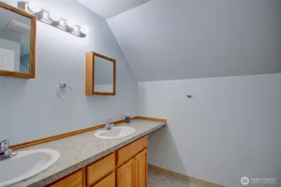 3196 Hawks Prairie Road, Oak Harbor, WA 98277 - Photo 32