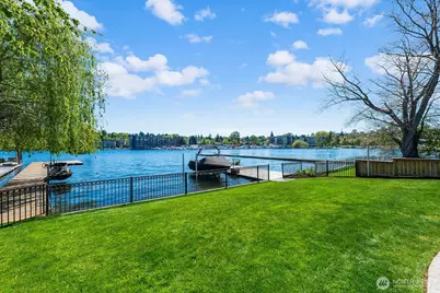8696 Island Drive S, Seattle, WA 98118 - Photo 2