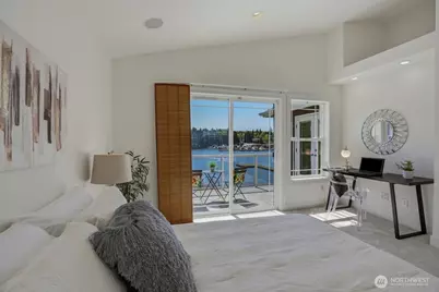 8696 Island Drive S, Seattle, WA 98118 - Photo 28