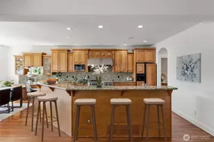 8696 Island Dr S, Seattle, WA 98118 - Photo 10