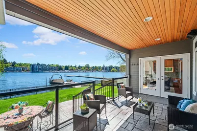 8696 Island Drive S, Seattle, WA 98118 - Photo 4